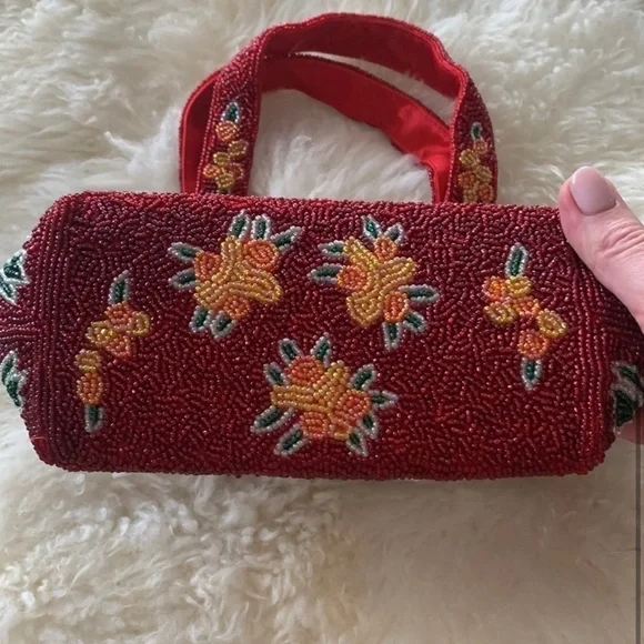 SWEE LO New York vibrant red flower designer little bag- purse, beaded handmade - Picture 7 of 10